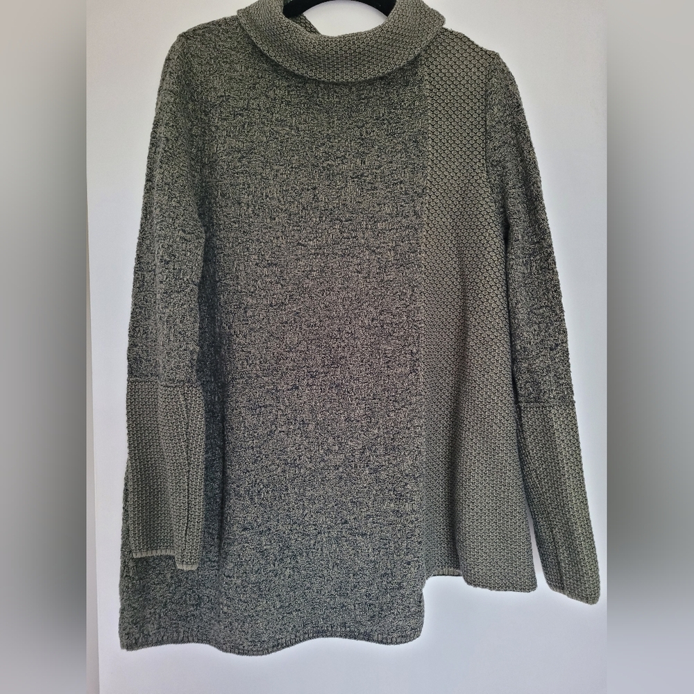 Habitat Clothes to Live In Asymmetrical Hem Roll Neck Sweater M